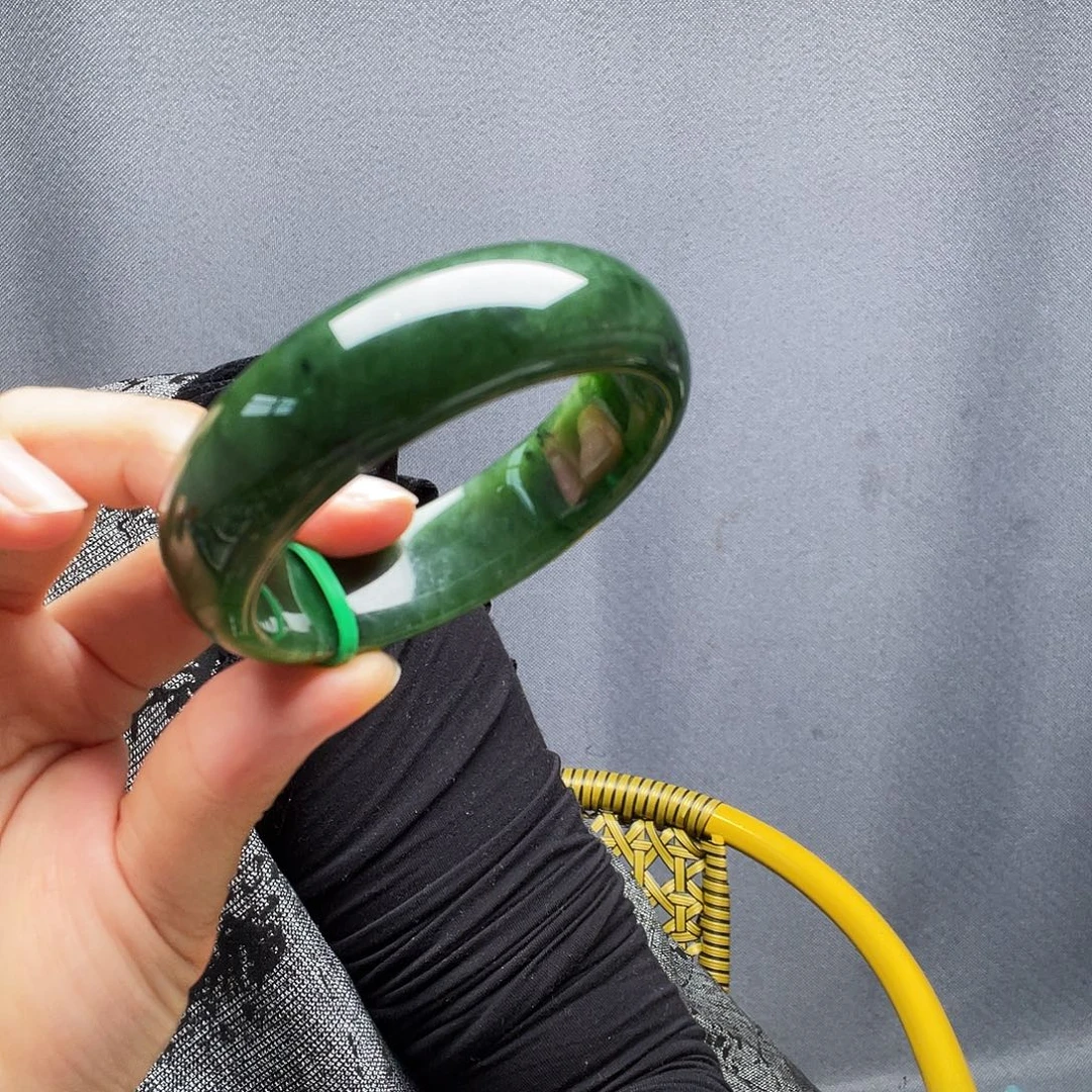 烟***雨未镶嵌手镯和田玉