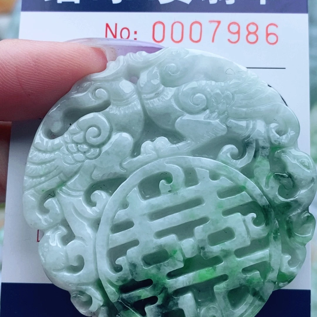 吊坠(不含链)未镶嵌翡翠