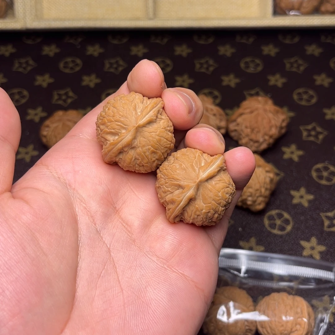 M***唐把件文玩核桃34尺乾隆磨盘