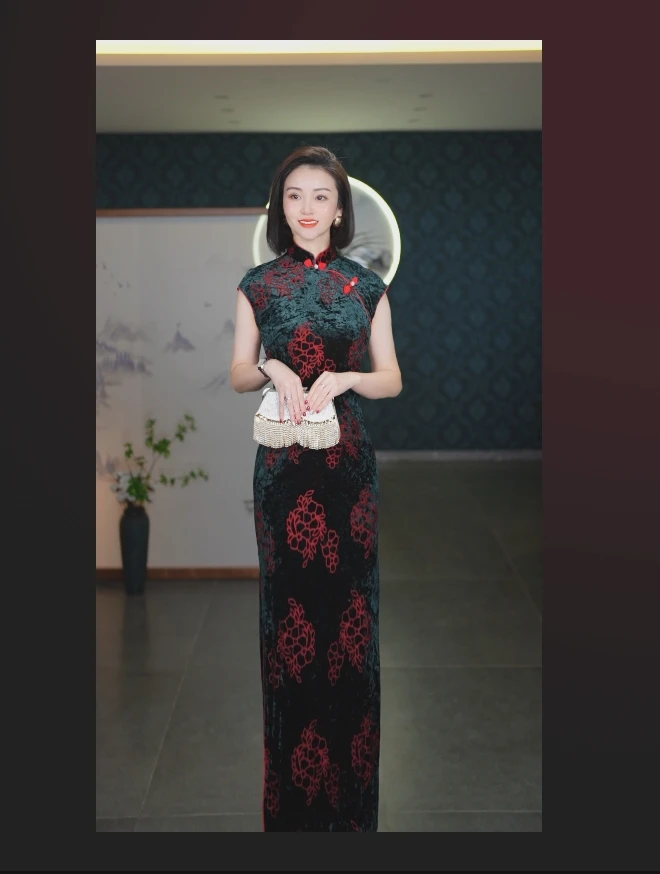 2025春季新款高端优雅长款蓝底红花旗袍日常高级修身显瘦复古