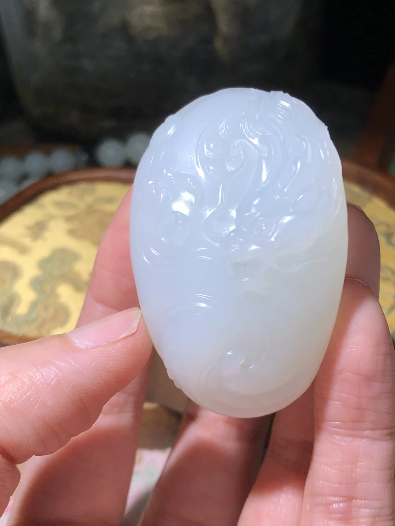 新疆和田玉白玉精品龙挂件白糯苏工精雕经典款