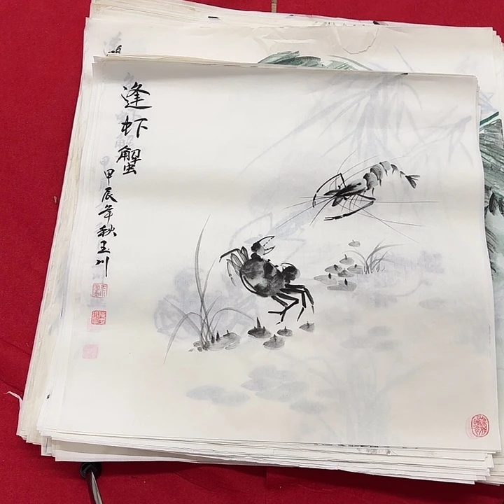 国画花鸟等图案为一体而得