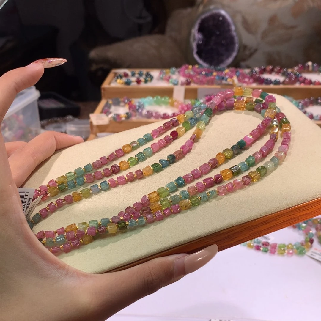 未镶嵌多样性发货其一碧玺