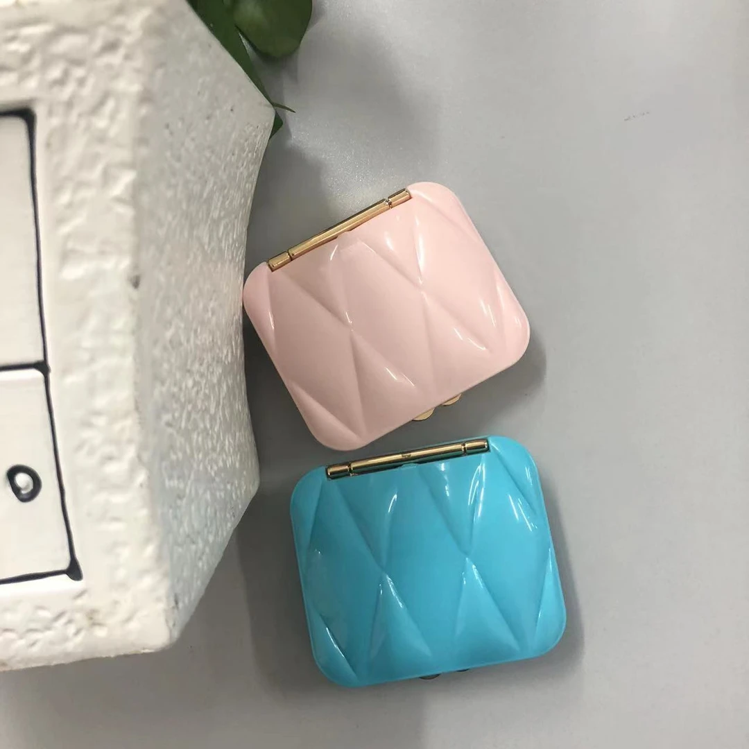 小m啊~蓝色粉色镜子