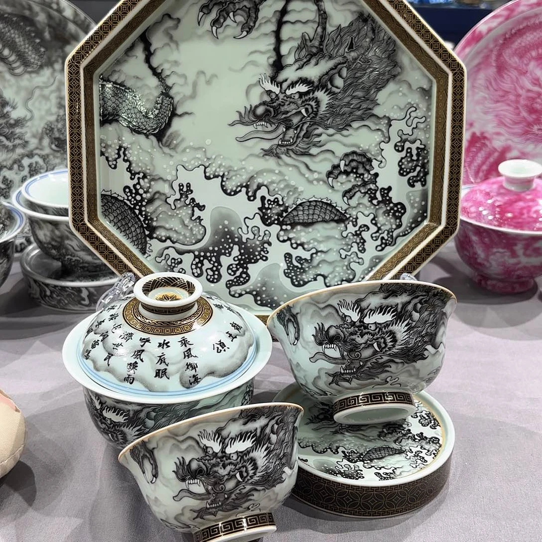 瓷片景德镇瓷器精品陈列