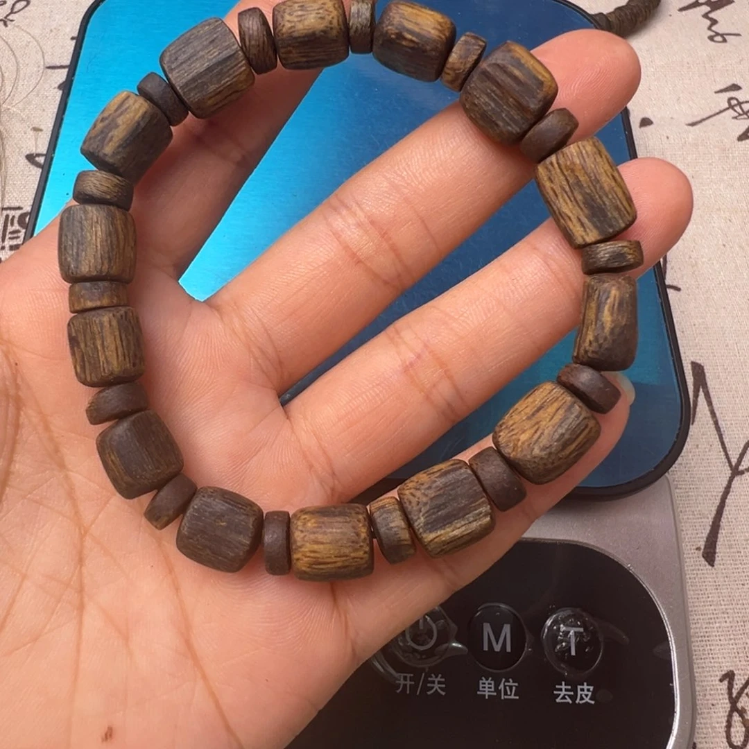 熏香碎屑+九九沉随型9.7克