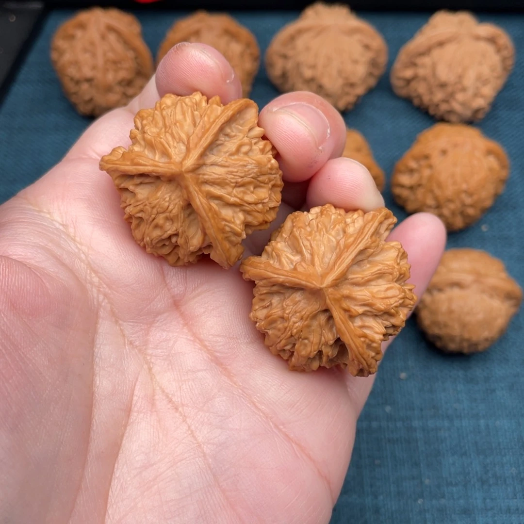 文玩核桃把件全品盘山三棱36