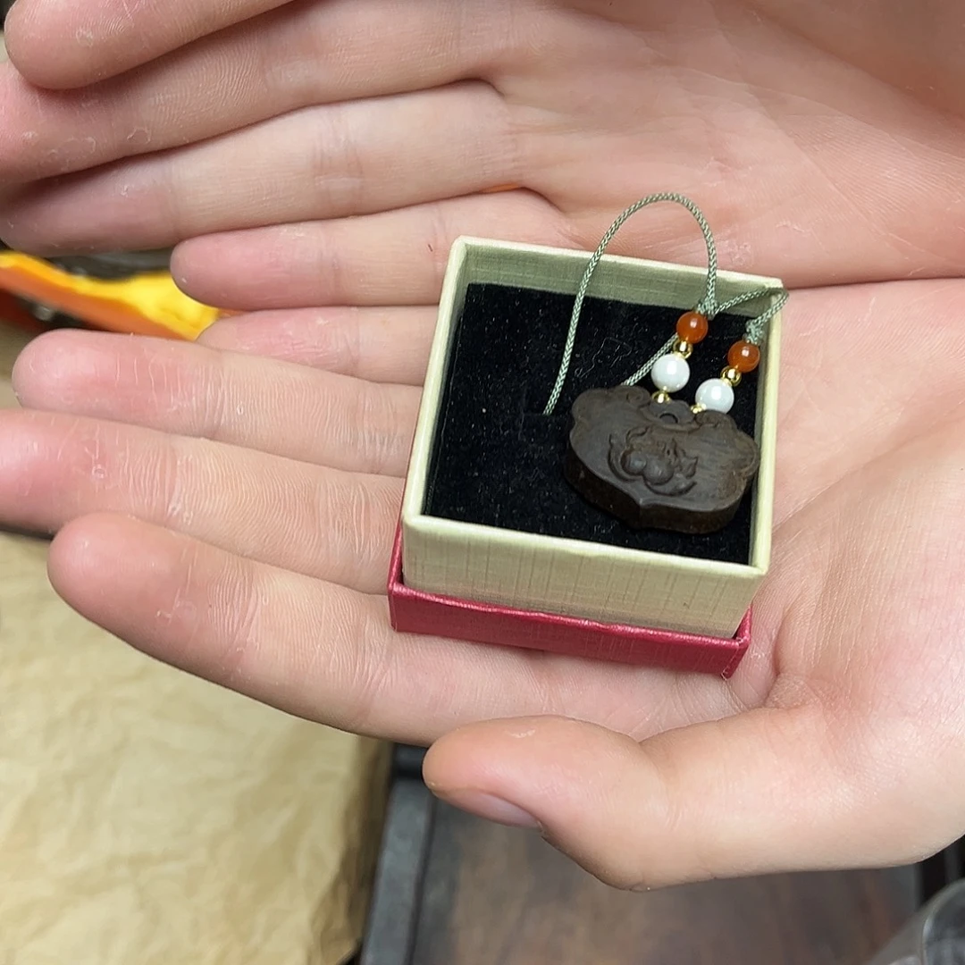 大叶紫檀（黑酸枝木类）