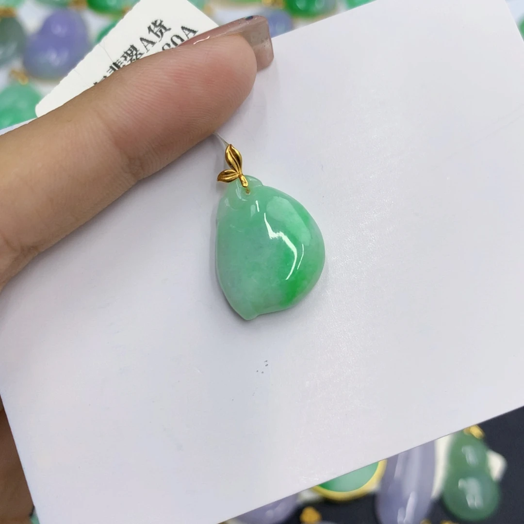 颈饰18K金镶嵌翡翠翡翠