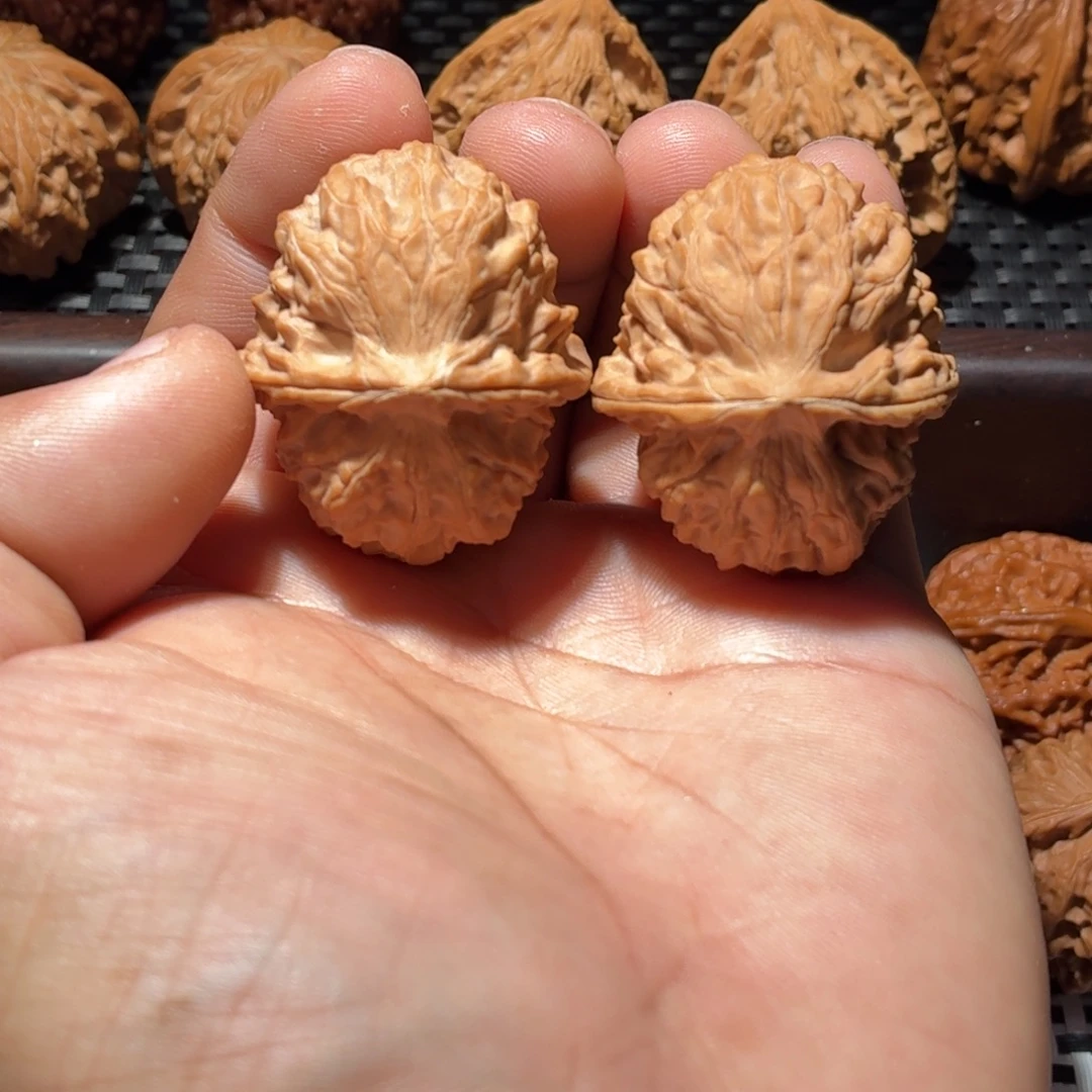 吊坠文玩核桃黄松峪