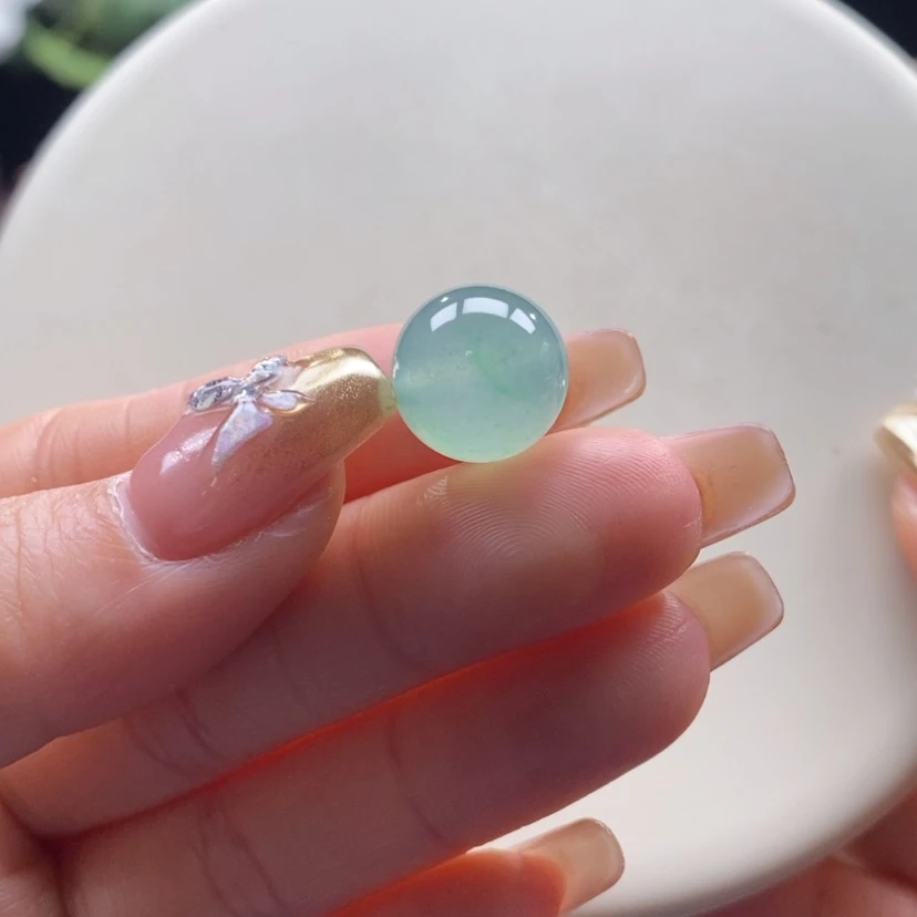 【闪购商品】翡翠颈饰未镶嵌翡翠冰绿珠卡12.5mm