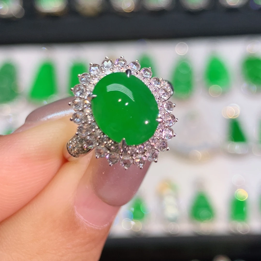 翡翠18K金镶嵌戒指