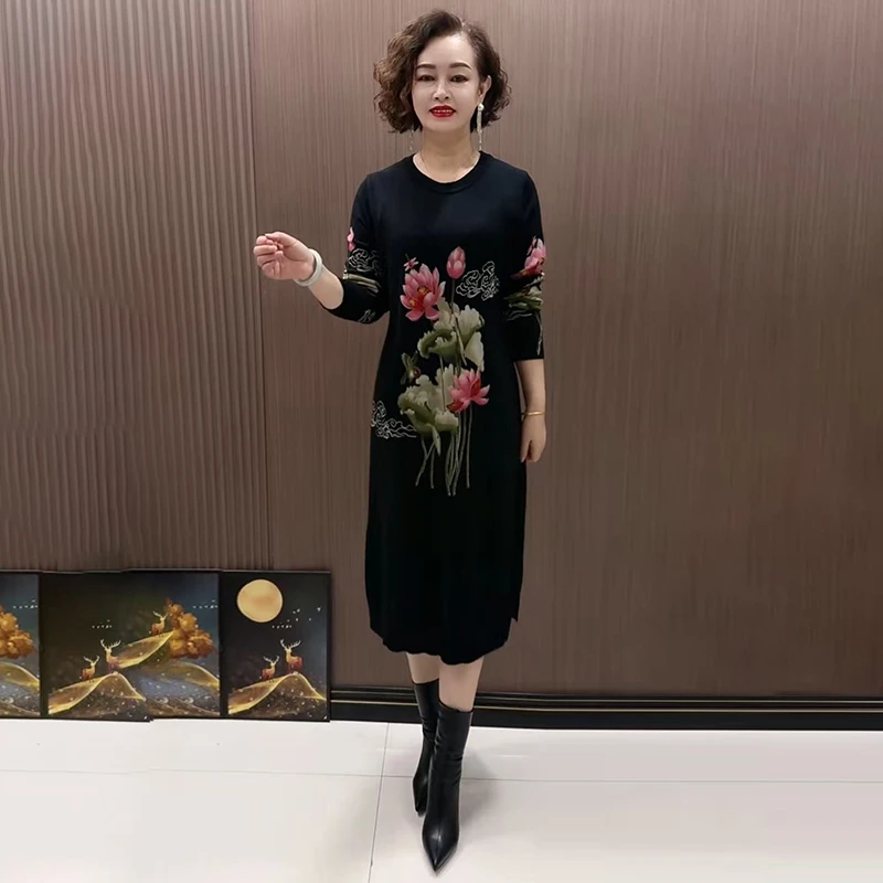 中年妈妈印花针织打底衫女秋冬圆领连衣裙洋气大码宽松中长款毛衣
