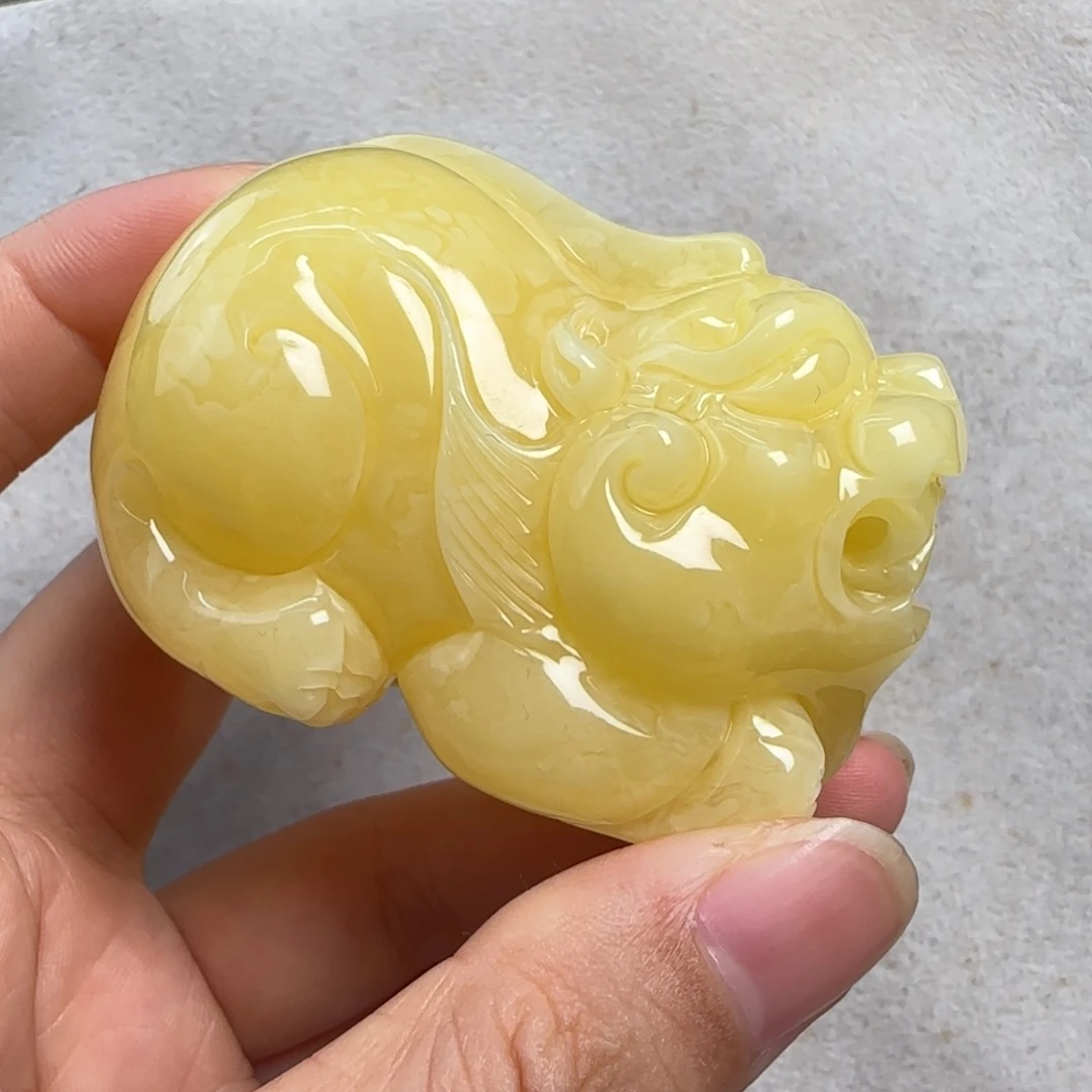 蜜蜡未镶嵌珠宝奇石