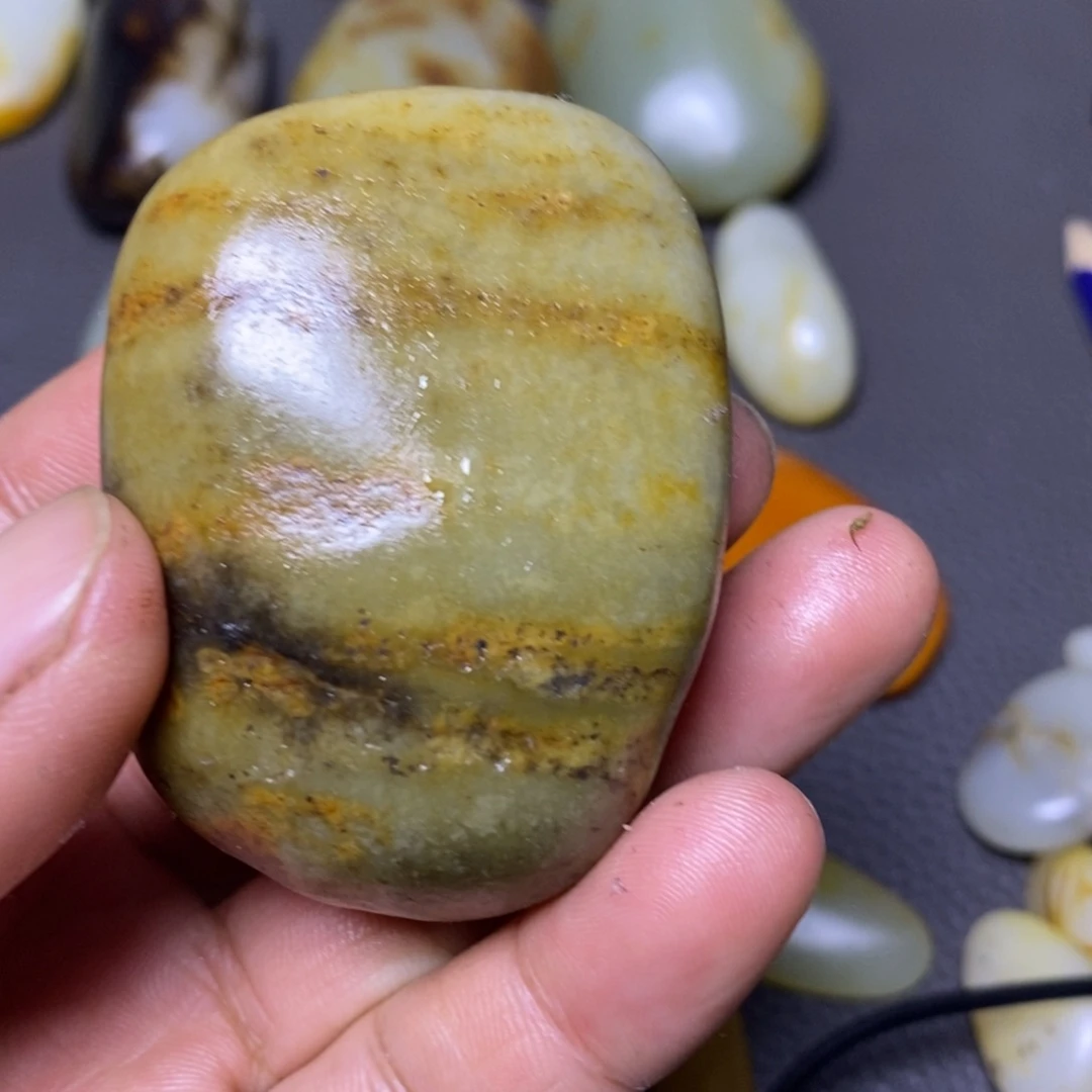 和田玉（糖玉）未镶嵌挂件