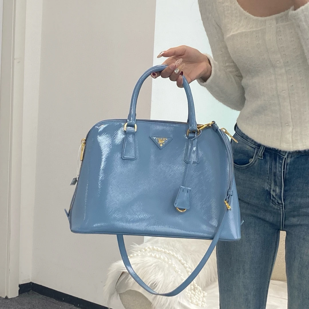 95新 Prada/普拉达 prada蓝色波士顿手提斜挎包