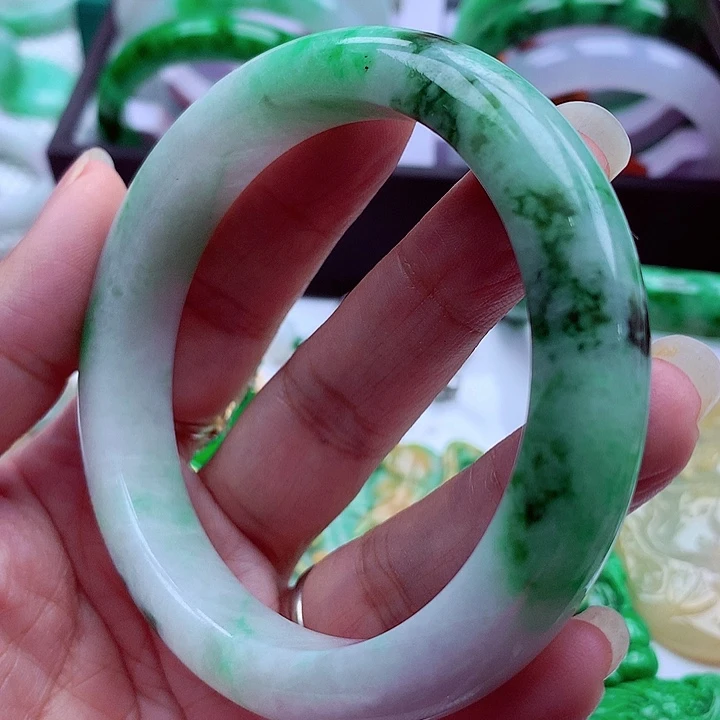 翡翠未镶嵌手镯翡翠
