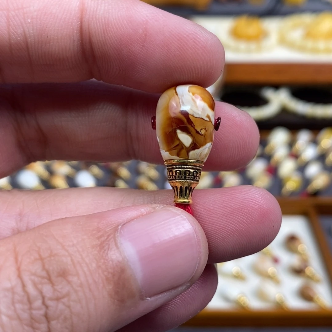 蜜蜡未镶嵌裸石配饰沁色三通尺寸11.6