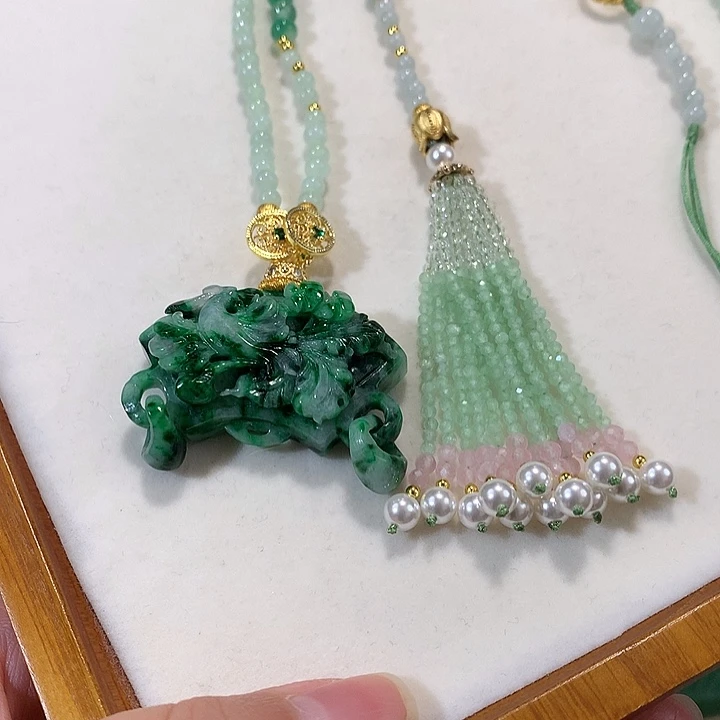 翡翠未镶嵌颈饰翡翠吊坠