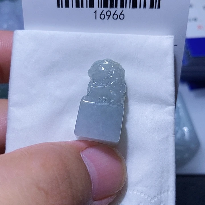 颈饰未镶嵌翡翠天光墟翡翠市场现金代购