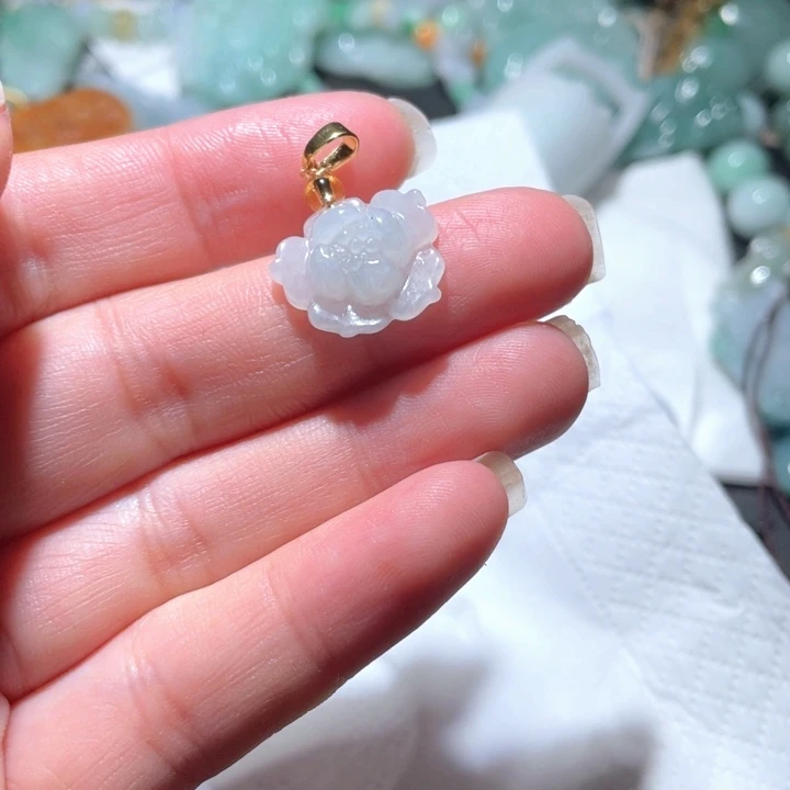 【闪购商品】翡翠颈饰未镶嵌绿*薇天然翡翠