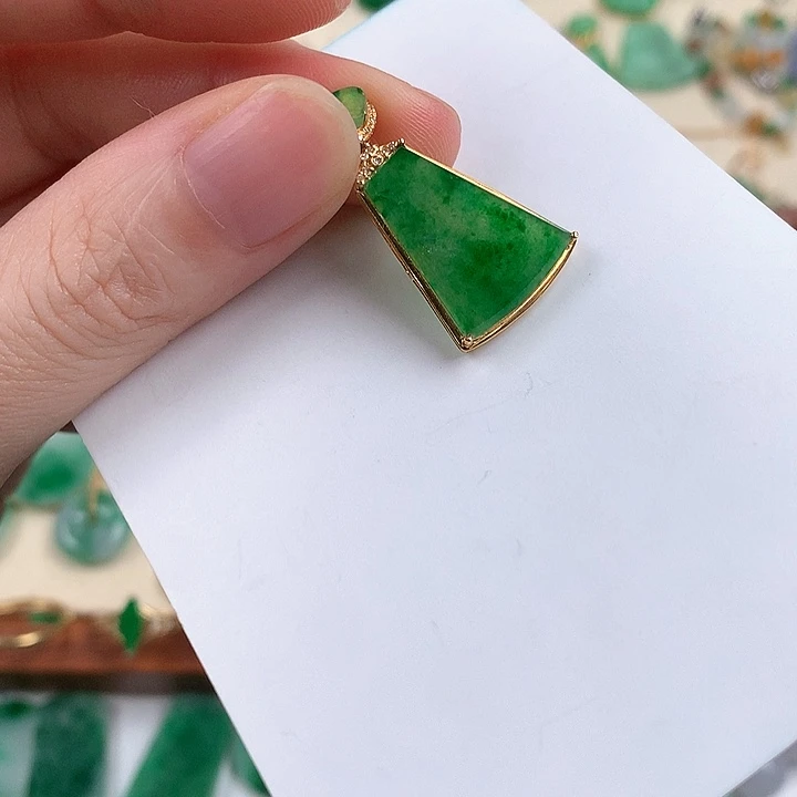 颈饰18K金镶嵌翡翠8753467778