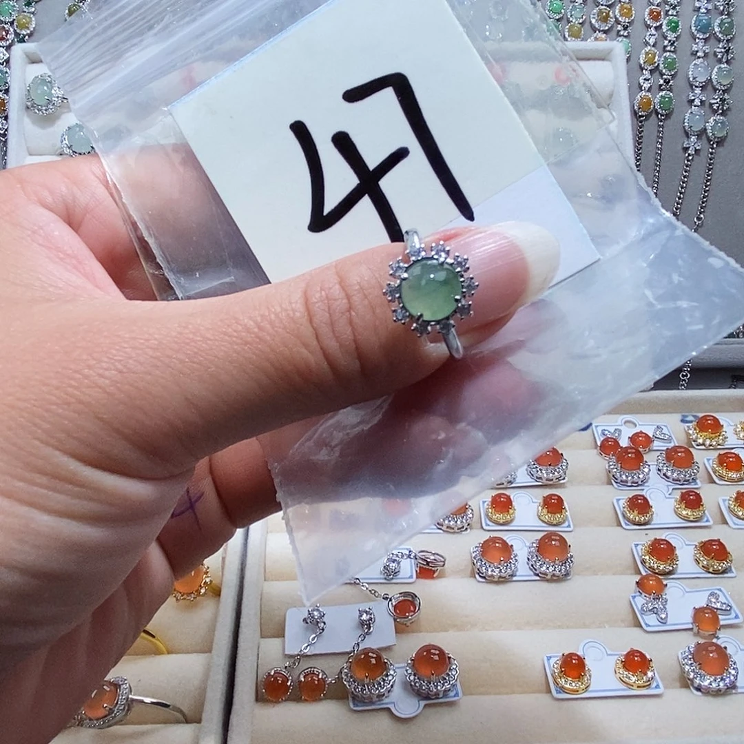 翡翠未镶嵌戒指缅甸