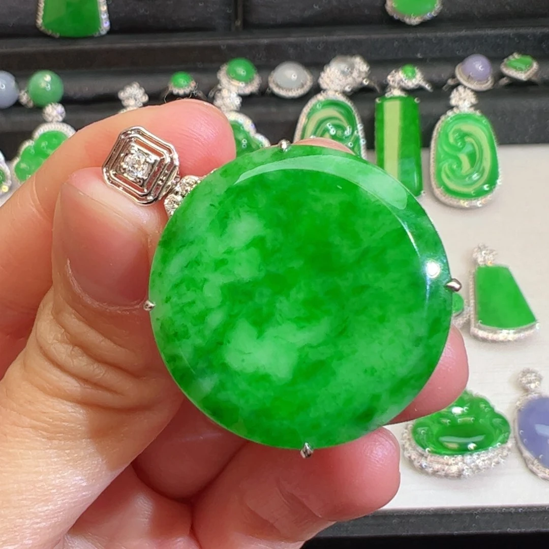 翡翠吊坠(不含链)18K金镶嵌