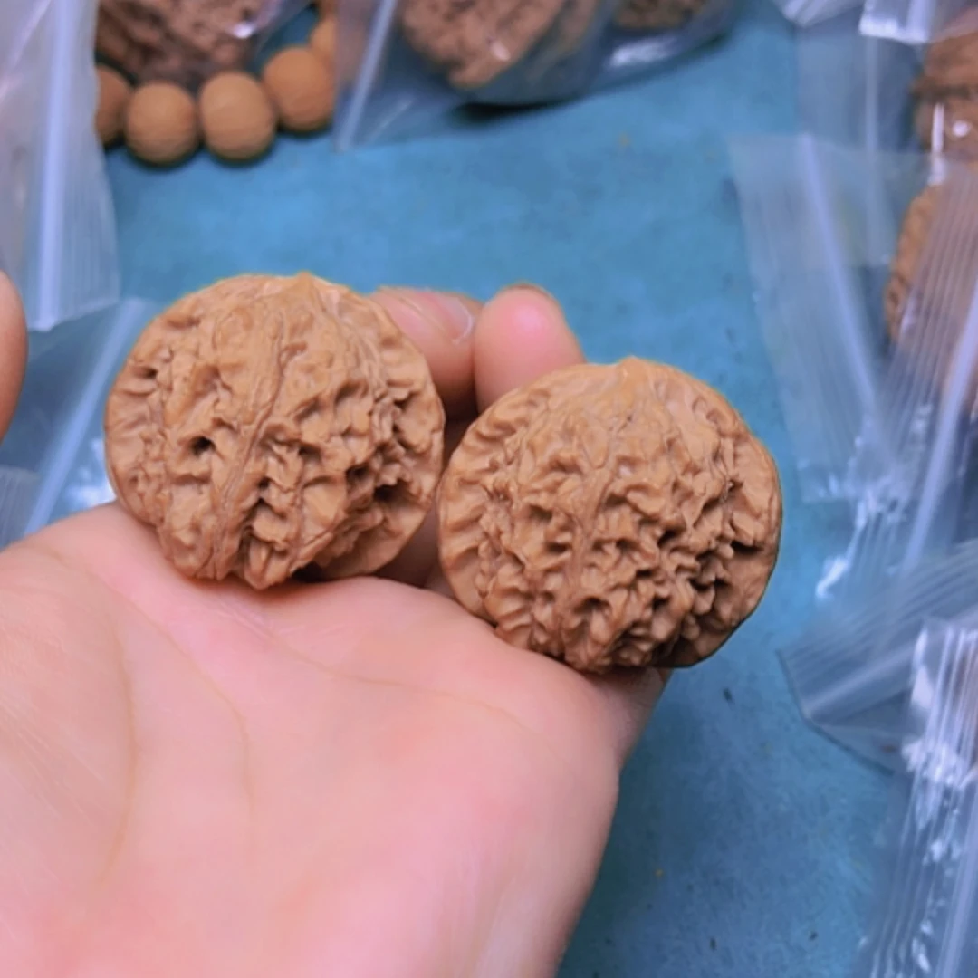 【闪购商品】把件核桃36蚂蚁沟修尖