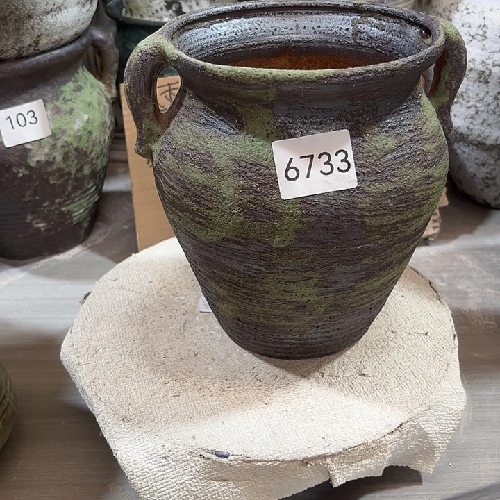 陶摆件高20,口12，有孔6733