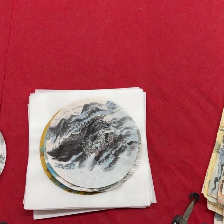 国画花鸟等图案为一体的大型