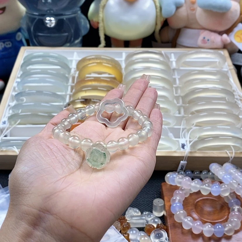 【闪购商品】玛瑙/玉髓手串未镶嵌南***刀