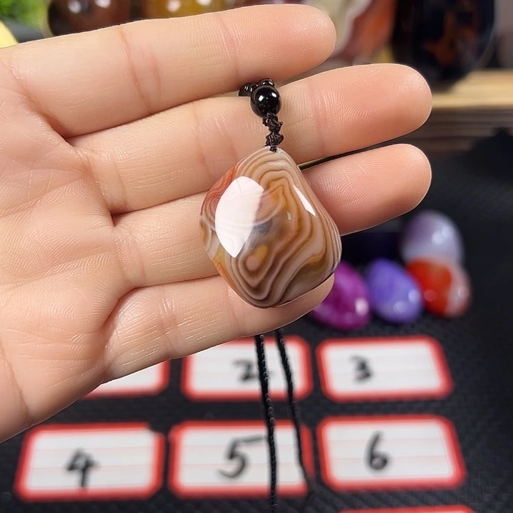 玛瑙/玉髓未镶嵌珠宝奇石