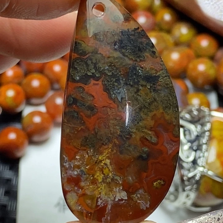 玛瑙/玉髓颈饰未镶嵌