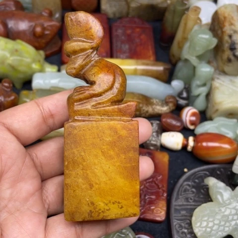 蛇纹石玉未镶嵌颈饰48