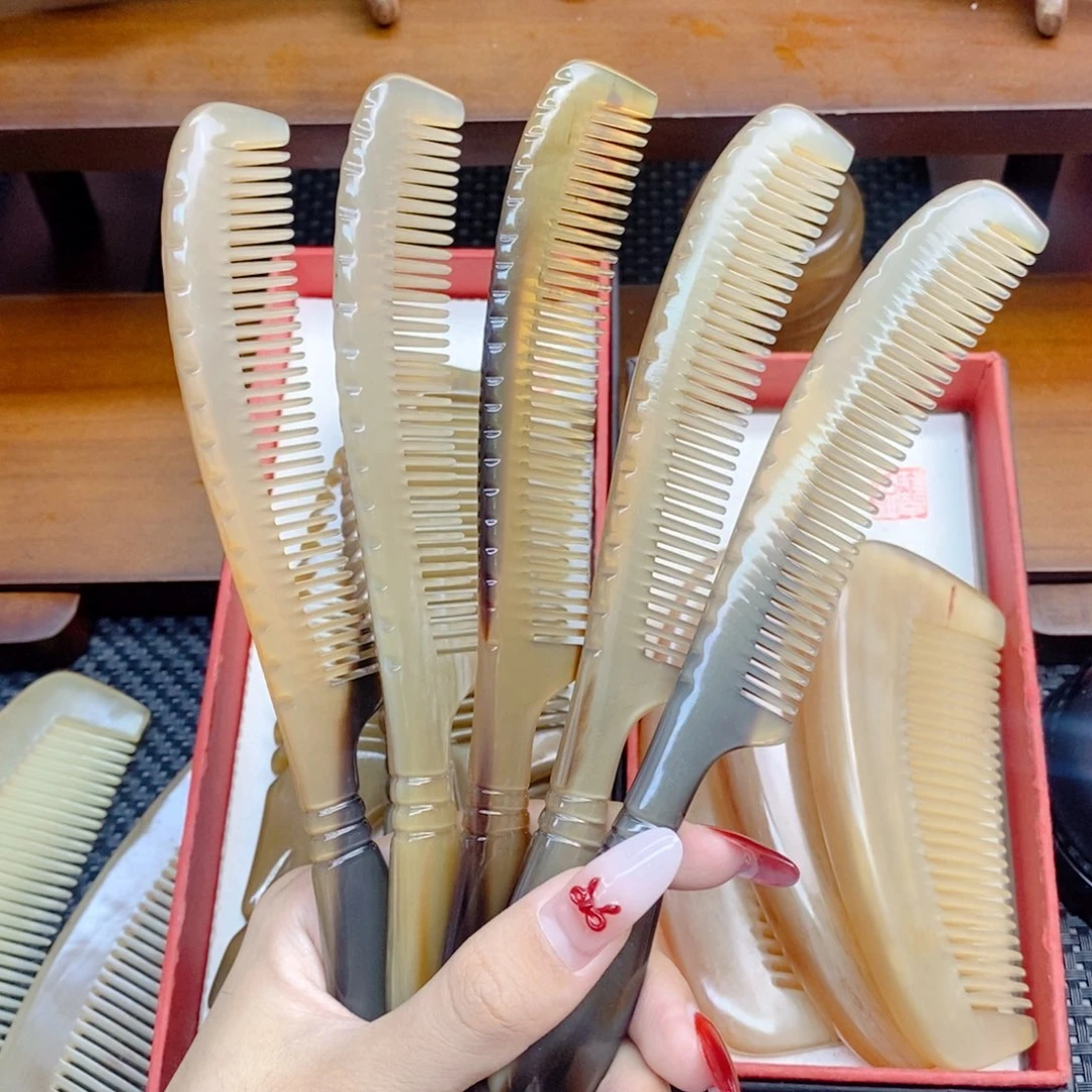纯手工制作纯牛角梳子