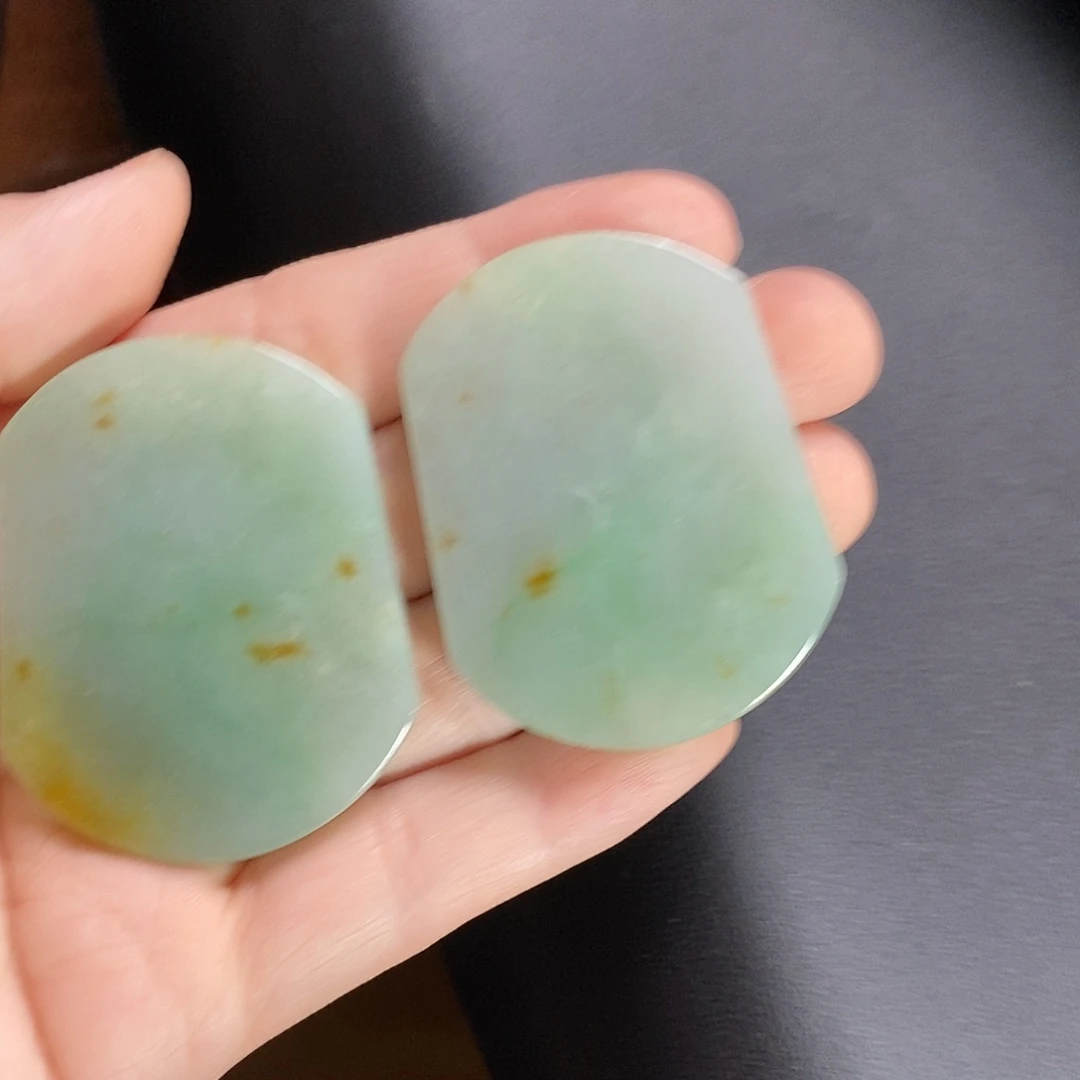 颈饰未镶嵌翡翠一对