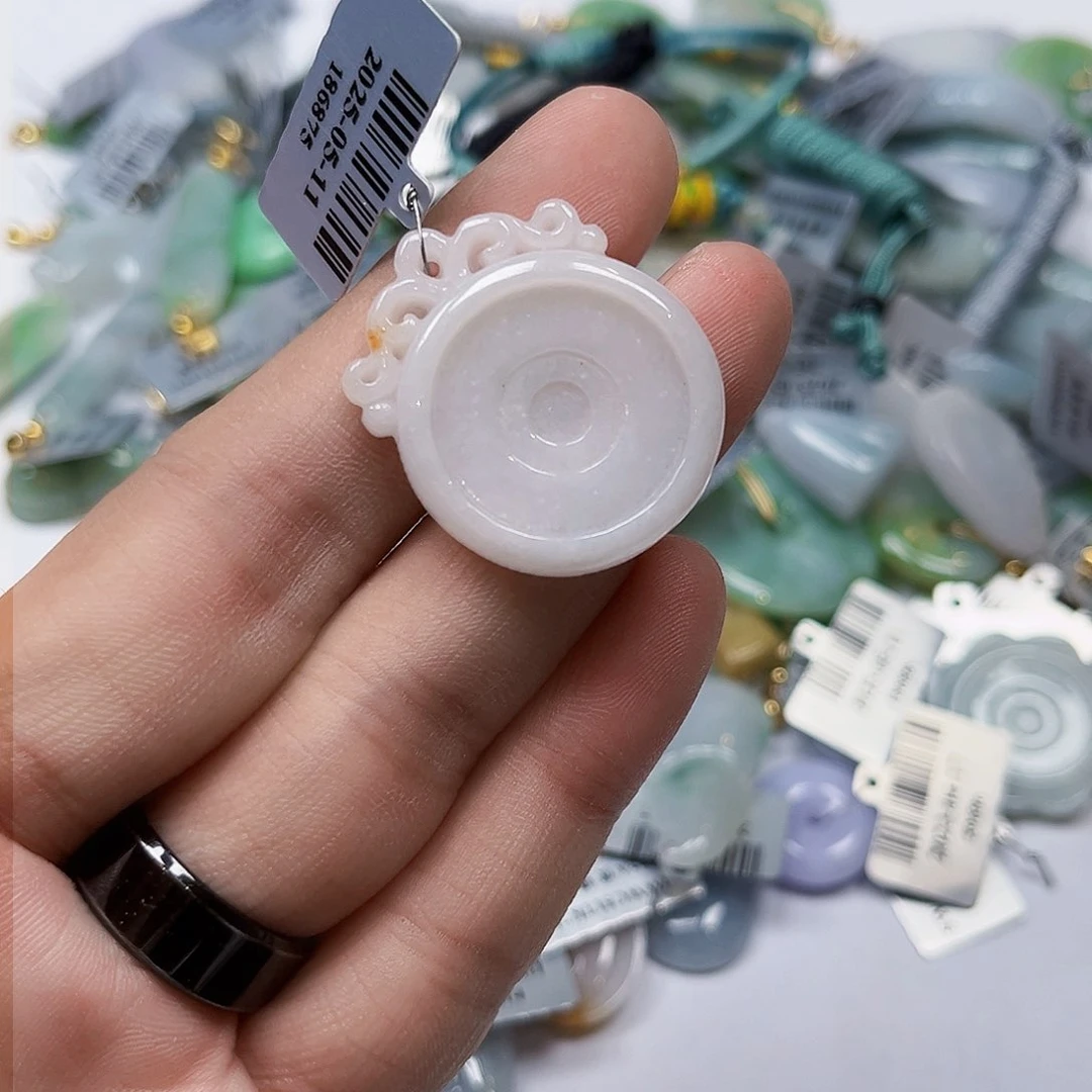 翡翠未镶嵌颈饰缅甸翡翠A货