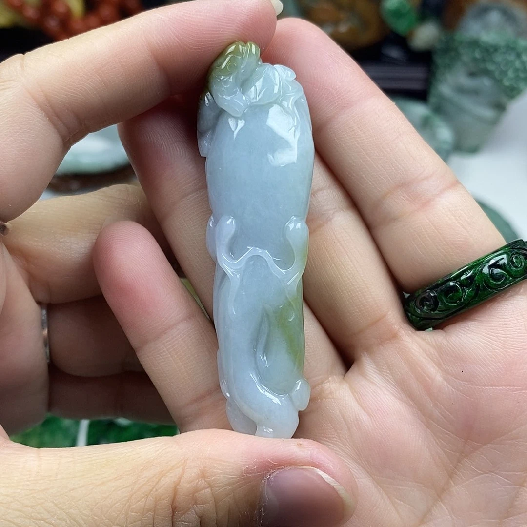 颈饰未镶嵌翡翠人参