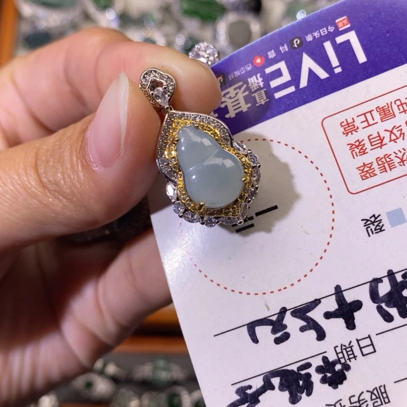 【闪购商品】翡翠颈饰未镶嵌天然