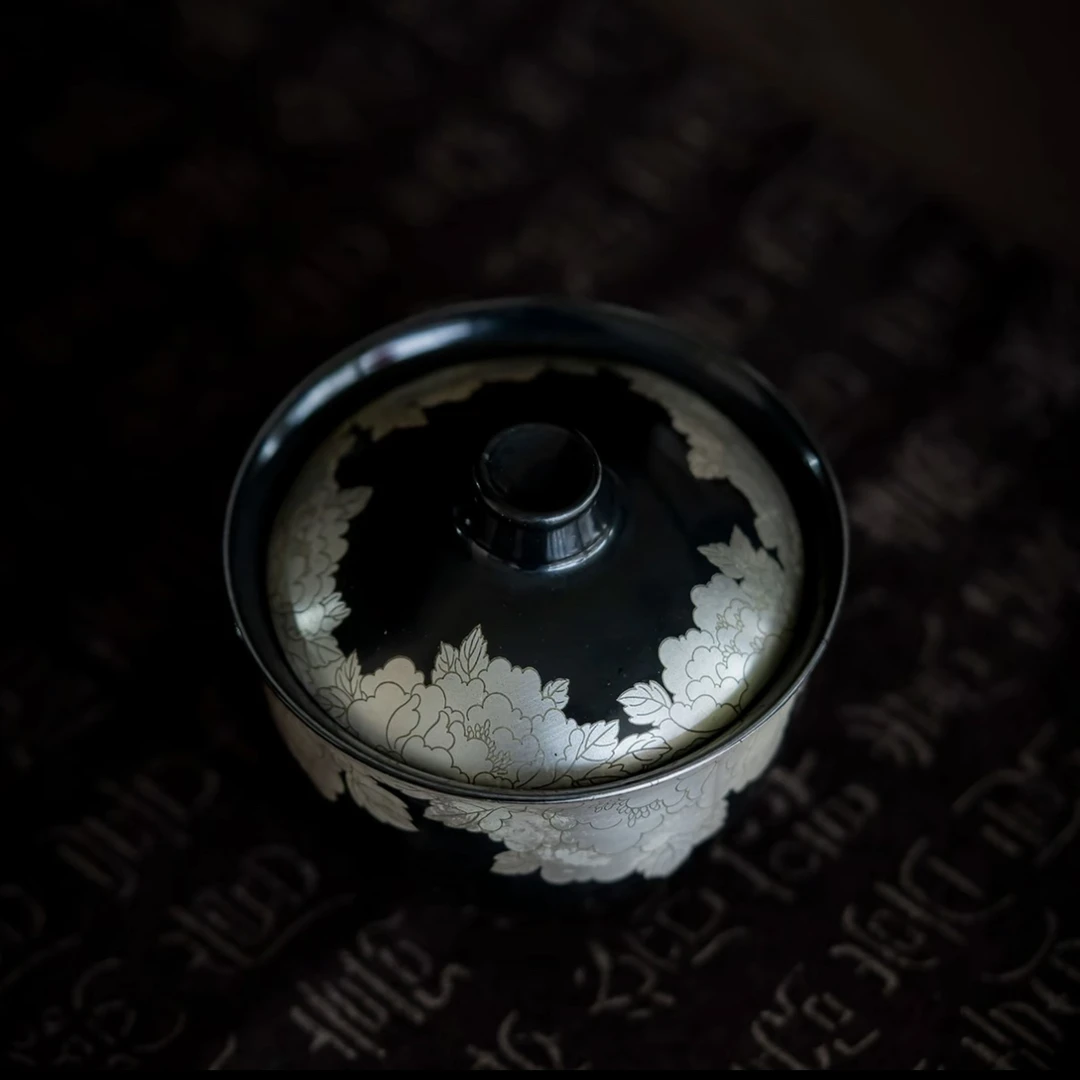 茶禾 黑地银花似锦盖碗