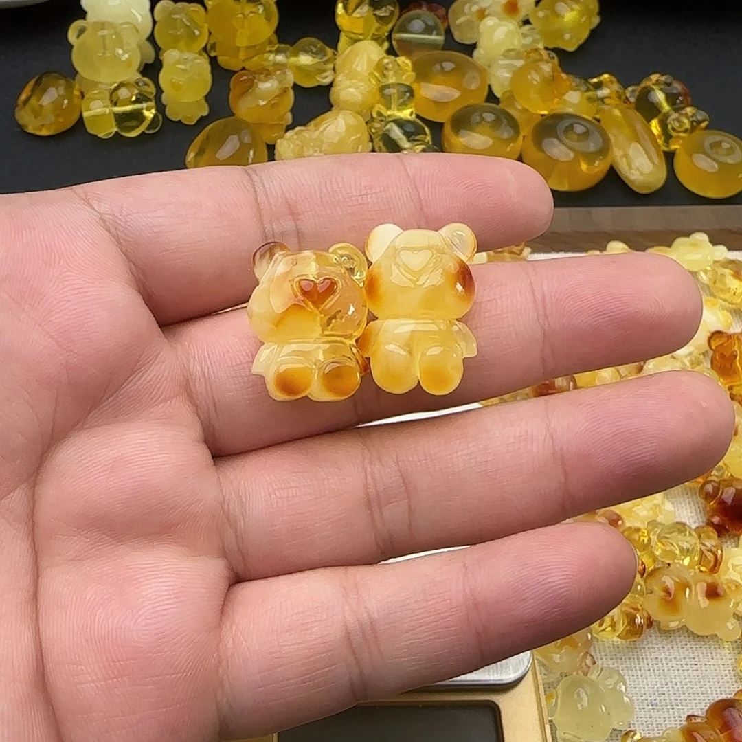 ╭***╮琥珀未镶嵌裸石小熊爱心手串