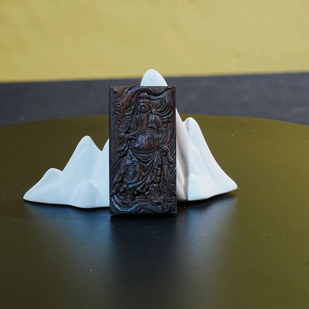 越南黑棋软丝 玉化沉香 雕刻件（武财神）  22.85g 250908026  C
