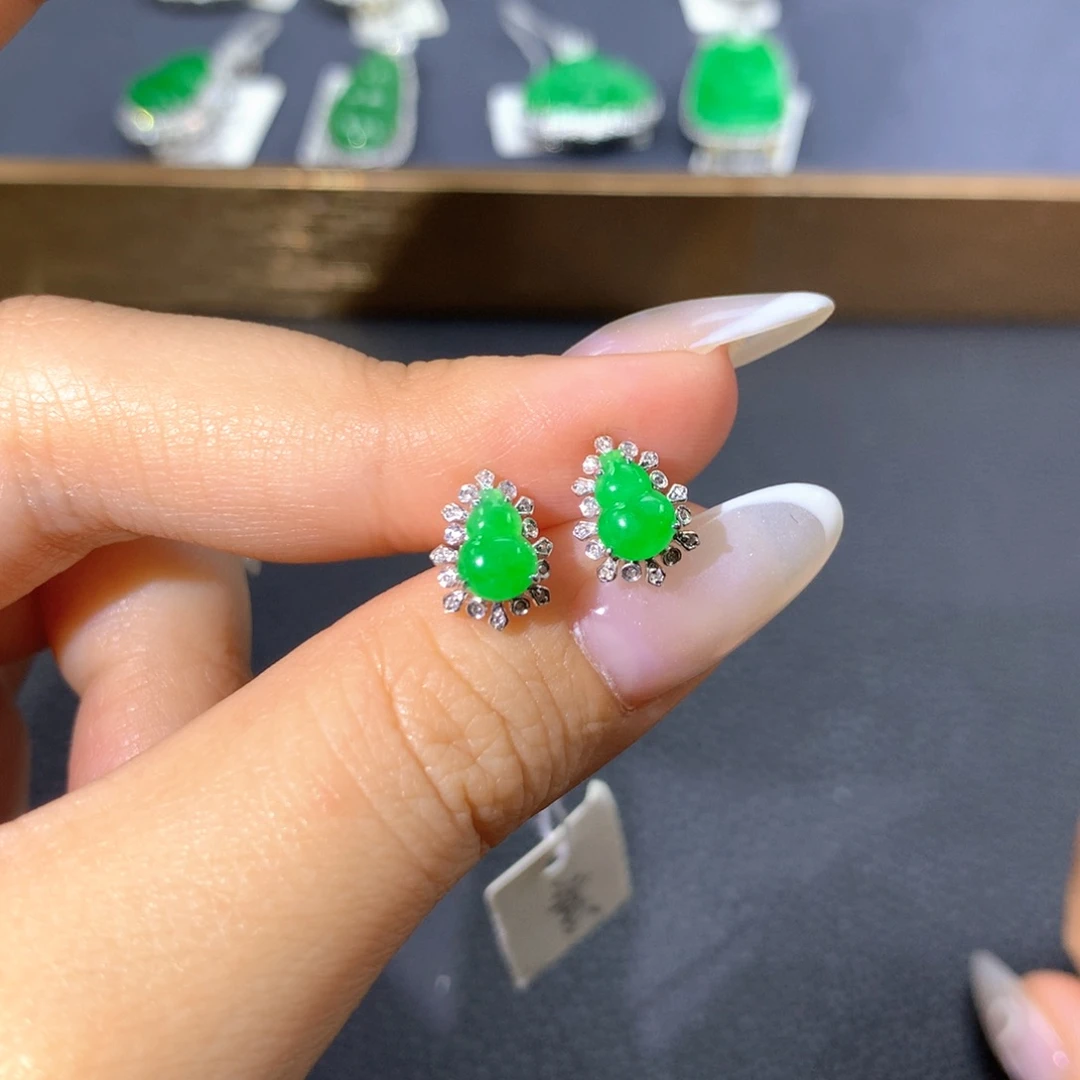 翡翠18K金镶嵌耳饰翡翠