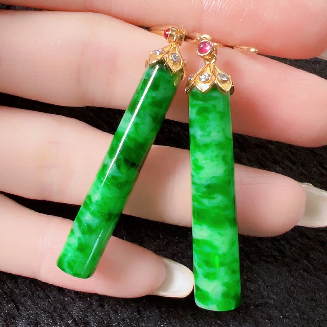 翡翠18K金镶嵌耳饰签收后24小时鉴赏期，过时不退