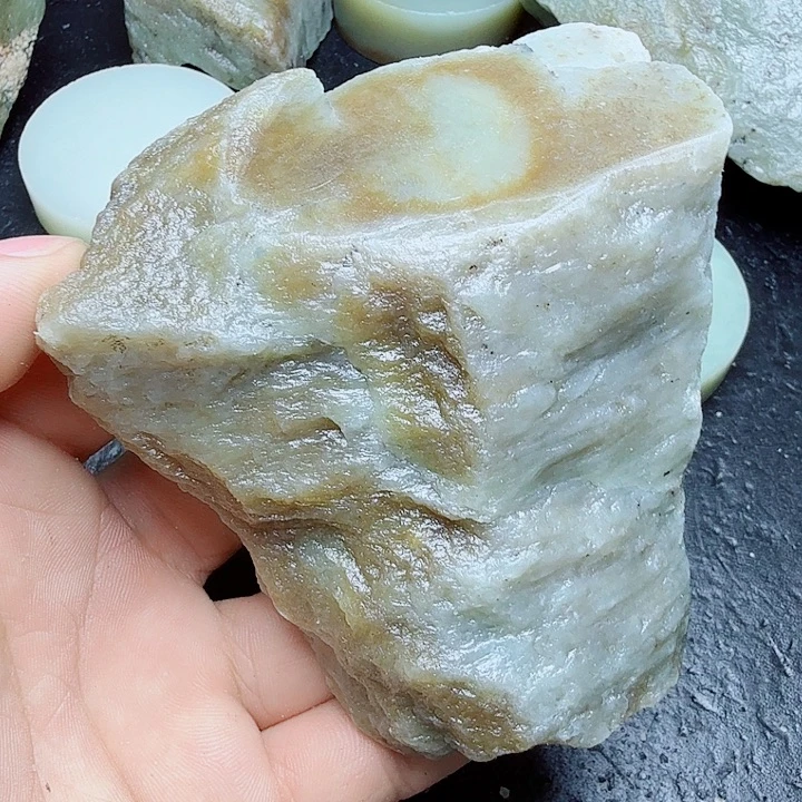 未镶嵌和田玉（糖玉）珠宝奇石