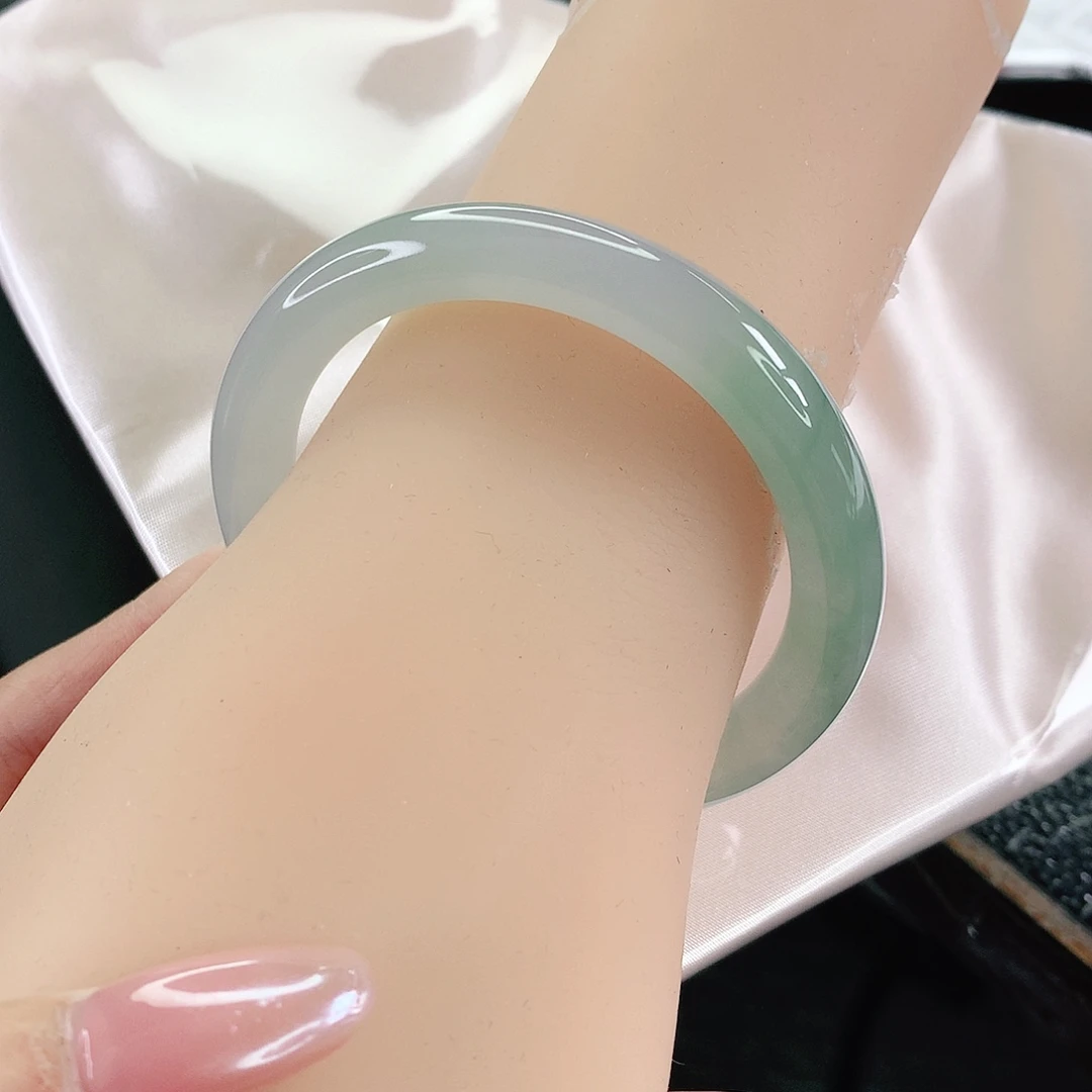 翡翠未镶嵌手镯53圈