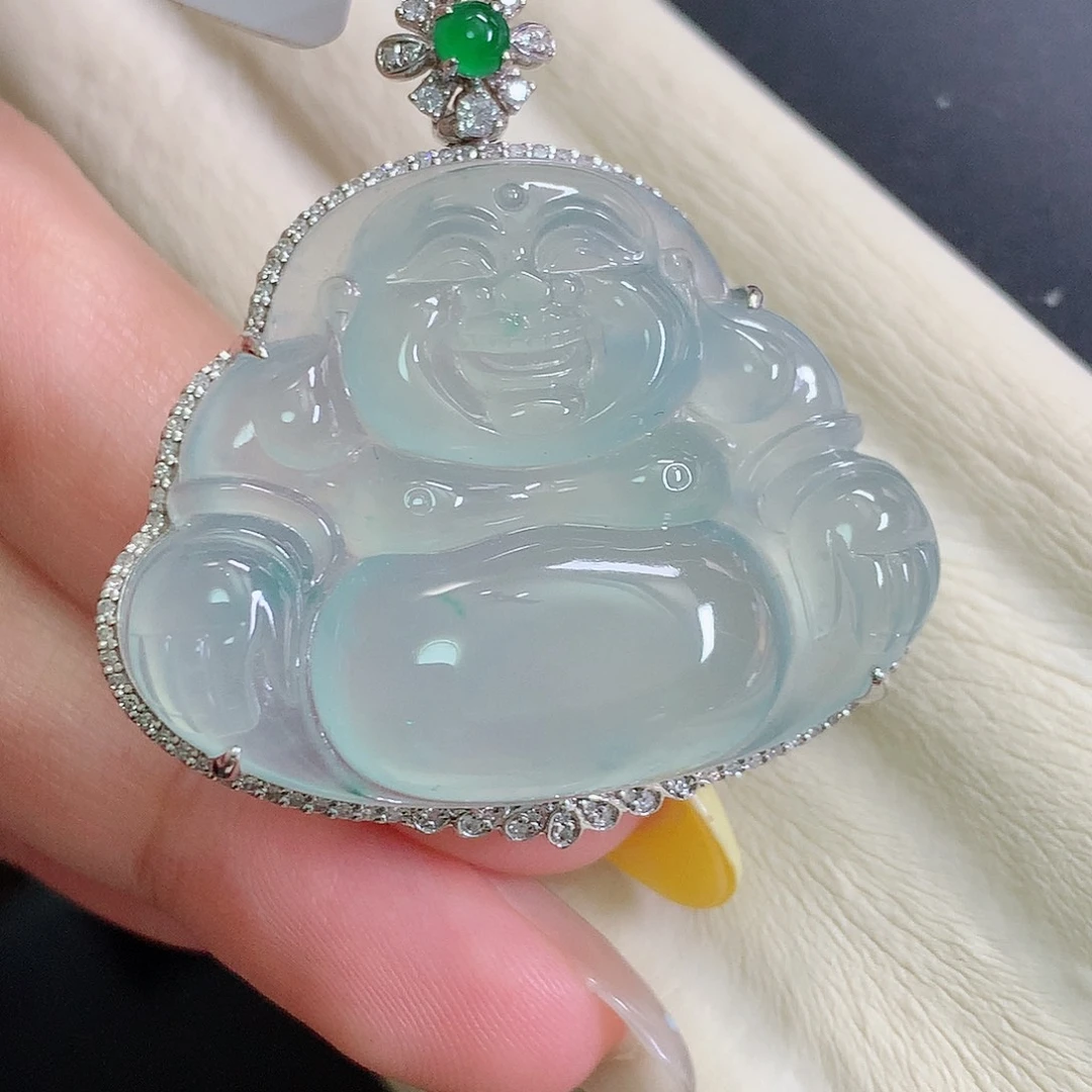 颈饰18K金镶嵌翡翠佛公