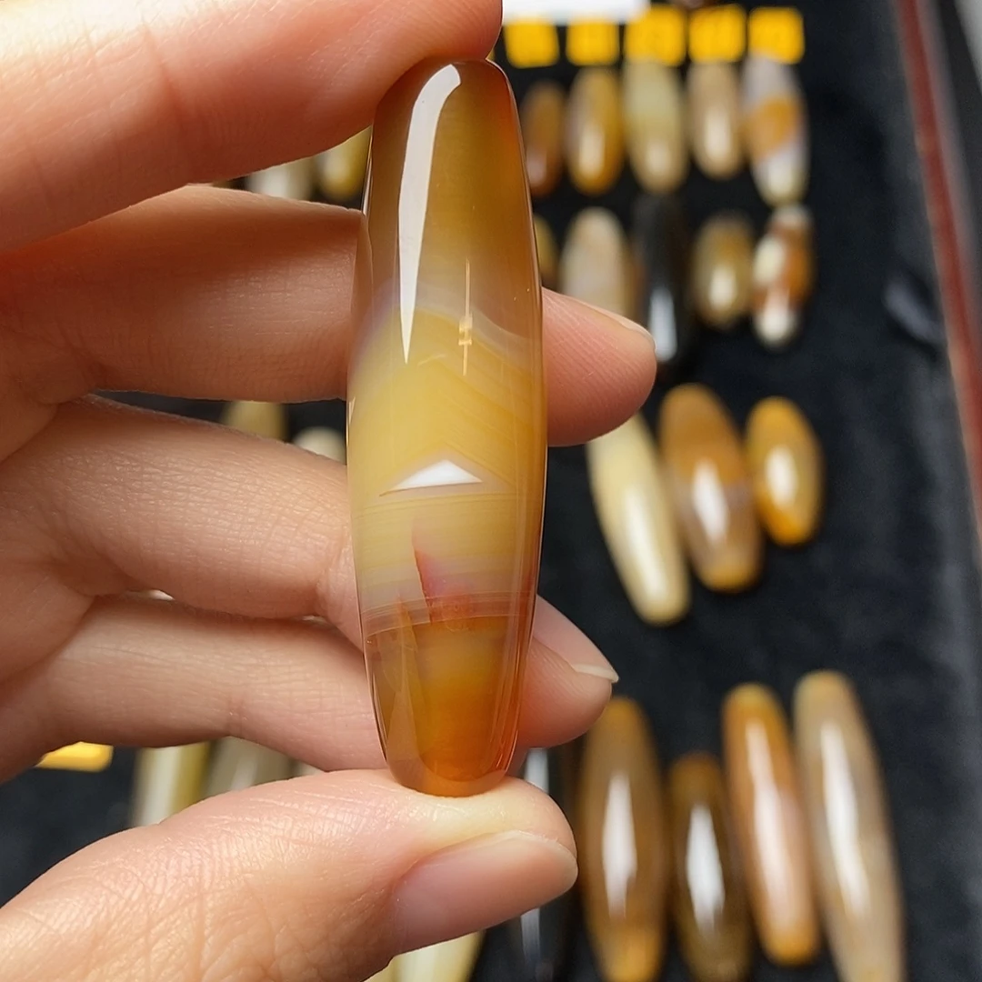 H****玛瑙/玉髓未镶嵌颈饰