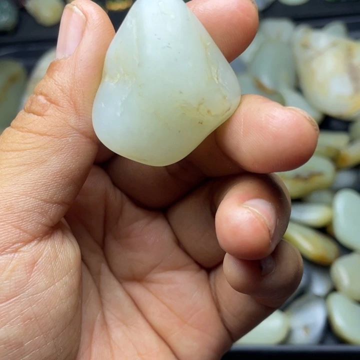 未镶嵌和田玉珠宝半成品
